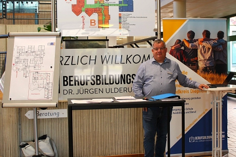 Infostand_HolgerSeifert.JPG